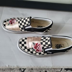 Vans embroidered checkered shoes
